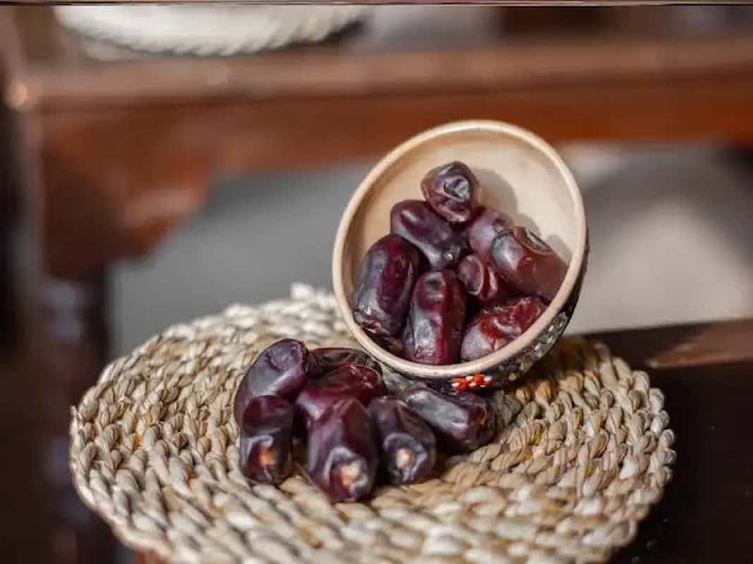 خرما مضافتی دو ردیفه با جلوه‌ای زیبا در بسته‌بندی